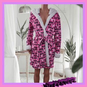 NWT {Em & Alfie} I Love My Bed "DREAM" Sequin Robe, One Size NWT